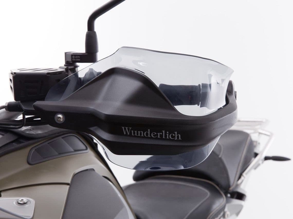 Wunderlich handbeschermer met windscherm, gemonteerd op een BMW GS